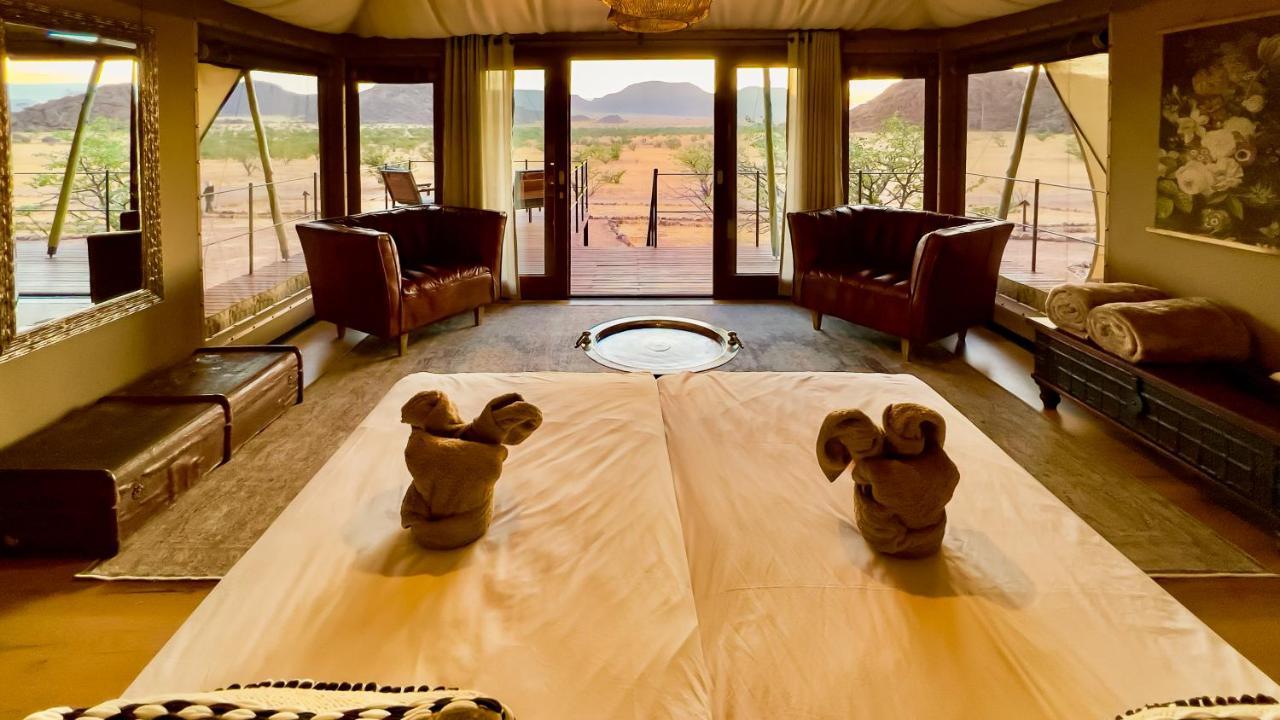 Twyfelfontein Adventure Camp Villa Khorixas ภายนอก รูปภาพ