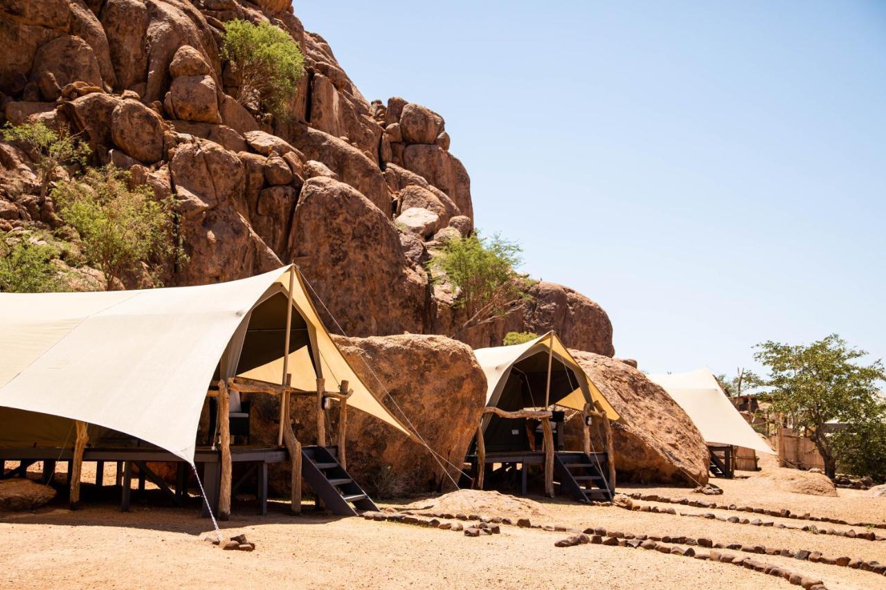 Twyfelfontein Adventure Camp Villa Khorixas ภายนอก รูปภาพ