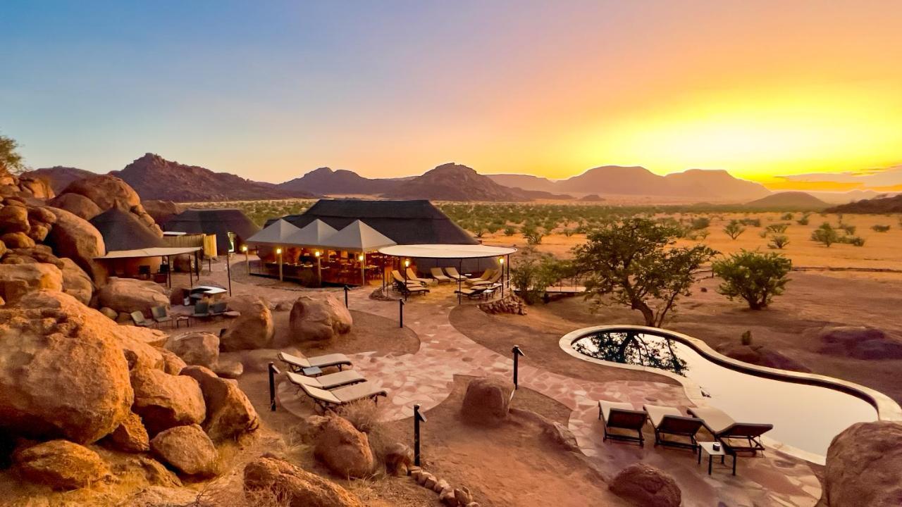 Twyfelfontein Adventure Camp Villa Khorixas ภายนอก รูปภาพ